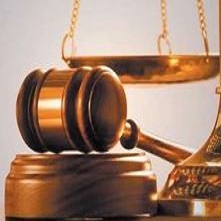 پاورپوینت بررسی مسئولیت مدنی پزشکان و دستگاههای نظارتی در خصوص ملزومات پزشکی وارداتی و تولید داخل